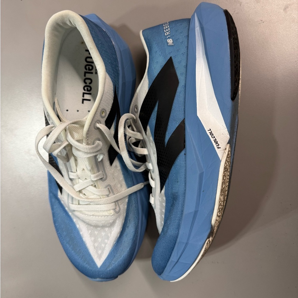 New Balance Rebel v4